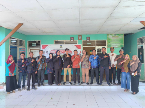Foto Bersama Pemerintah Kelurahan Panaikang